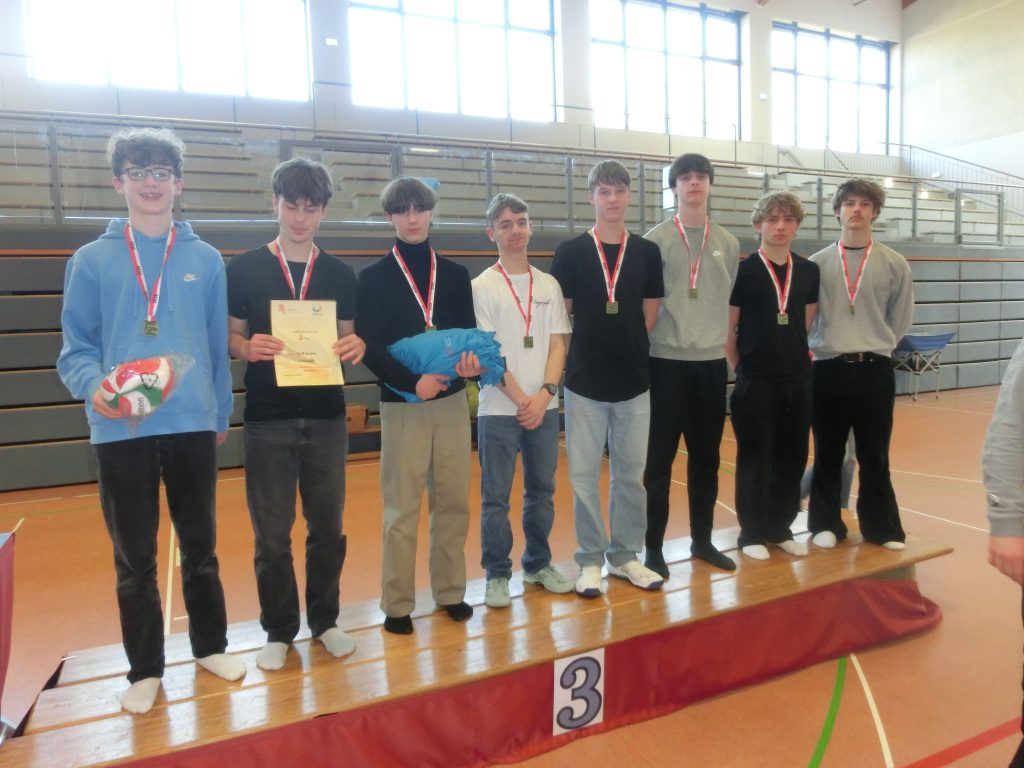 Das aktuelle Bild hat keinen Alternativtext. Der Dateiname ist: VBLF26U18Ju-scaled.jpg